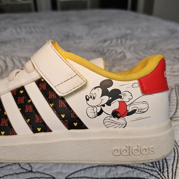 VGUC Adidas Disney Grand Court Mickey Mouse Velcro Sneakers Kids 2 - Picture 7 of 16